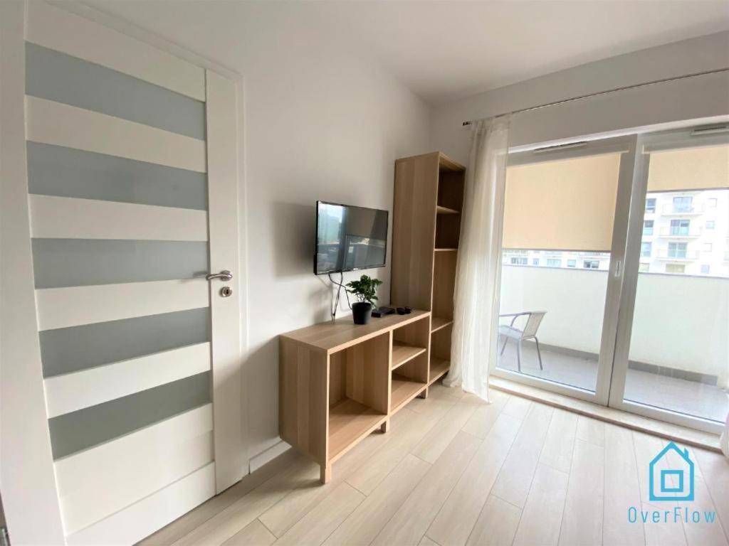Milky Apartment With Balcony - 3 Km To Baltic Sea Гданьск Экстерьер фото
